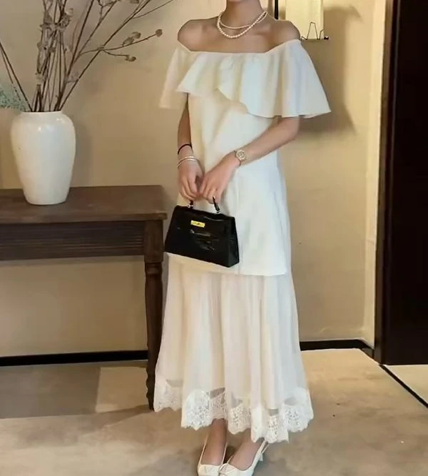 

Gentle Lace Splicing Temperament One-word Collar Lotus Leaf Sleeve Summer Dress 2026 Women's New Skirt