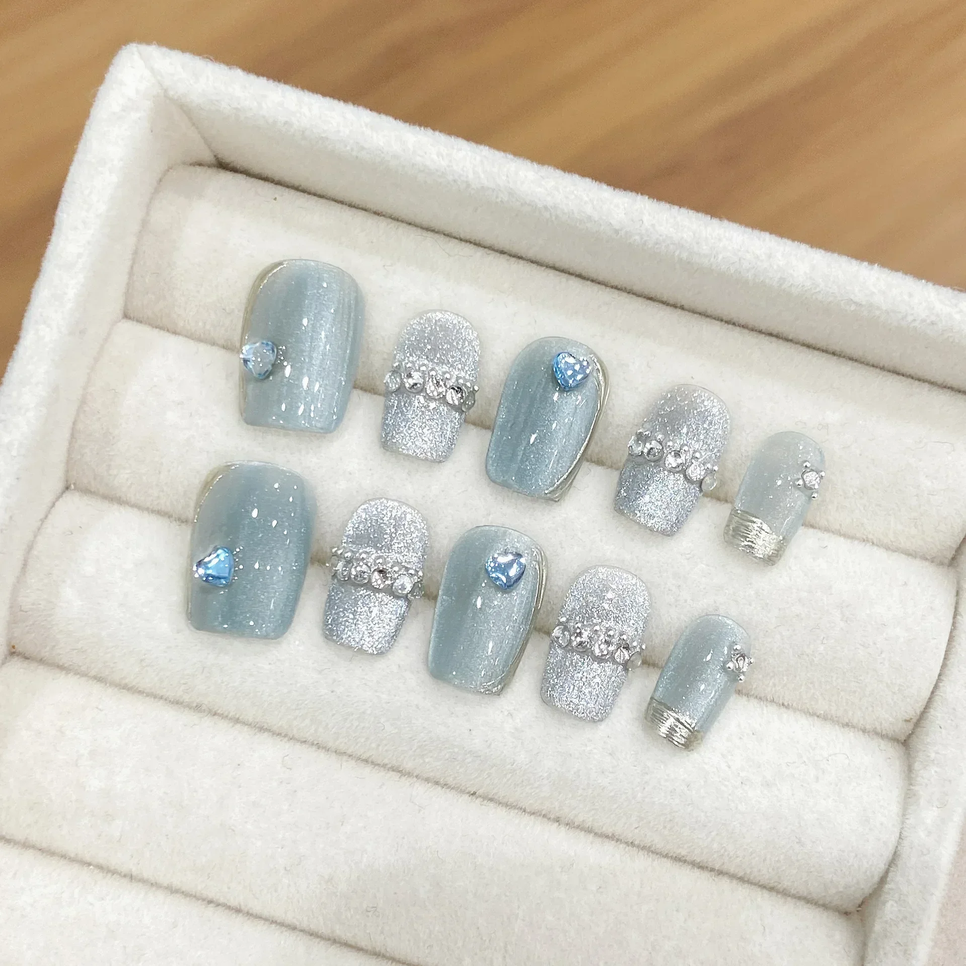 10Pcs Handmade Press on Nails Blue Cat Eye Fake Nails with Rhinestone Decoration Wearable Stick-on Nails Full Cover False Nail