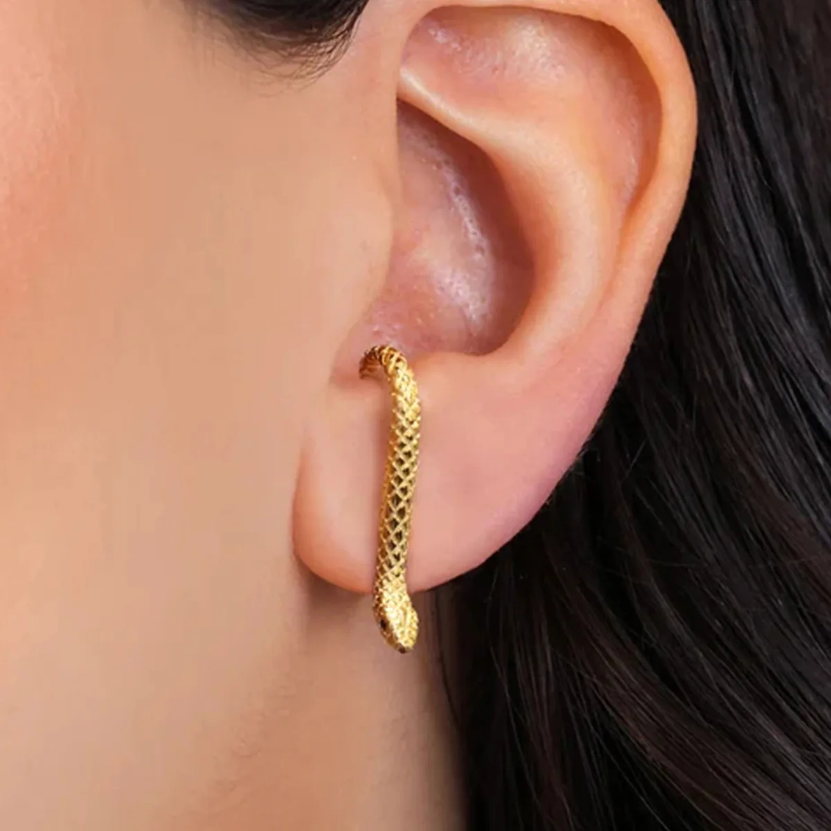 New Trending Unique Jewelry Gold Color Eco-Friendly Metal Small Snake Stud Earrings For Women