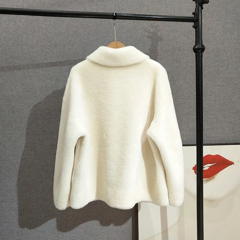 الحد الأدنى الفاخرة قصيرة طوق معطف فرو الضأن المرأة الأغنام شيرلينغ سترة ملابس خارجية أنيقة JT522