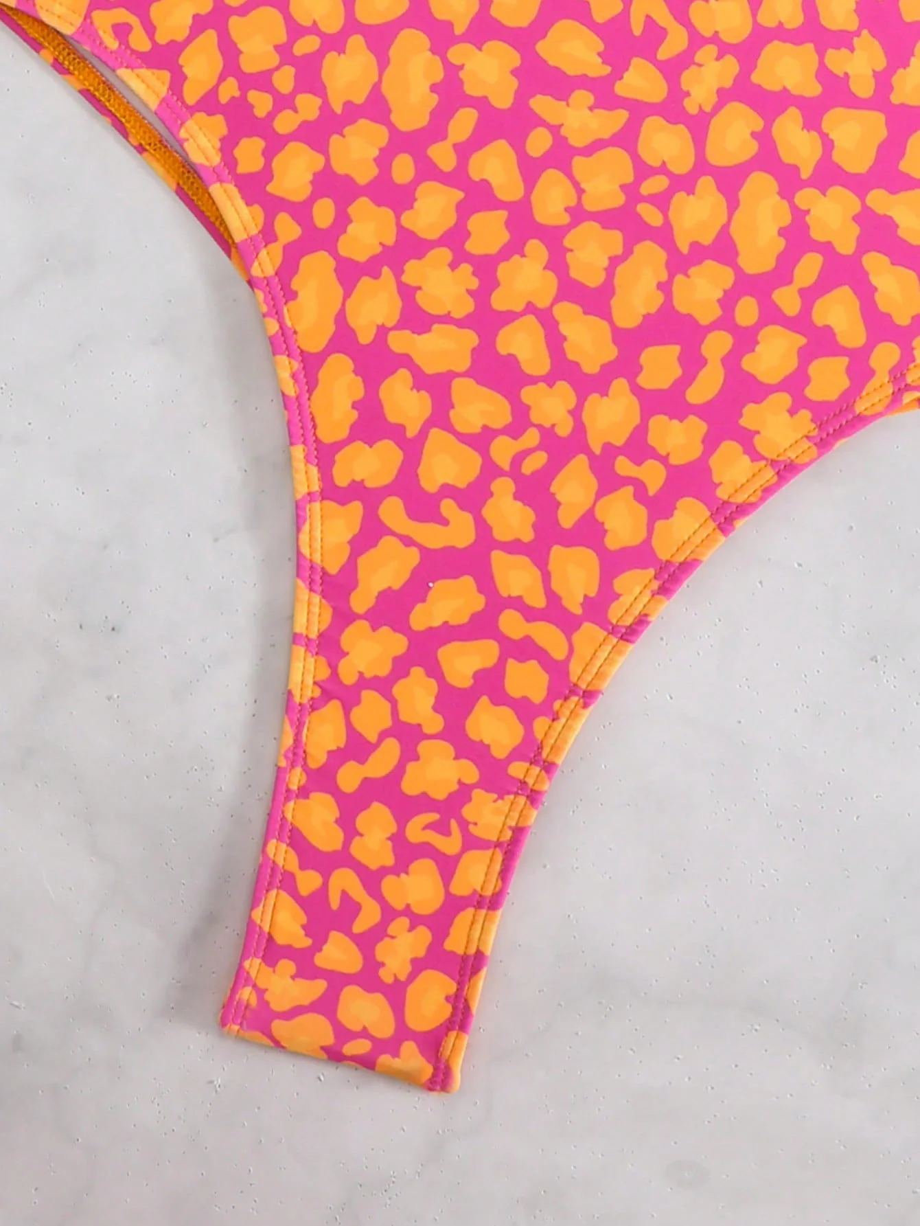 Letni, wycięty, kwiatowy kombinezon, nowość 2026, seksowny damski strój jednoczęściowy z wycięciami, wiązany na plecach, sportowy monokini do gorących źródeł.