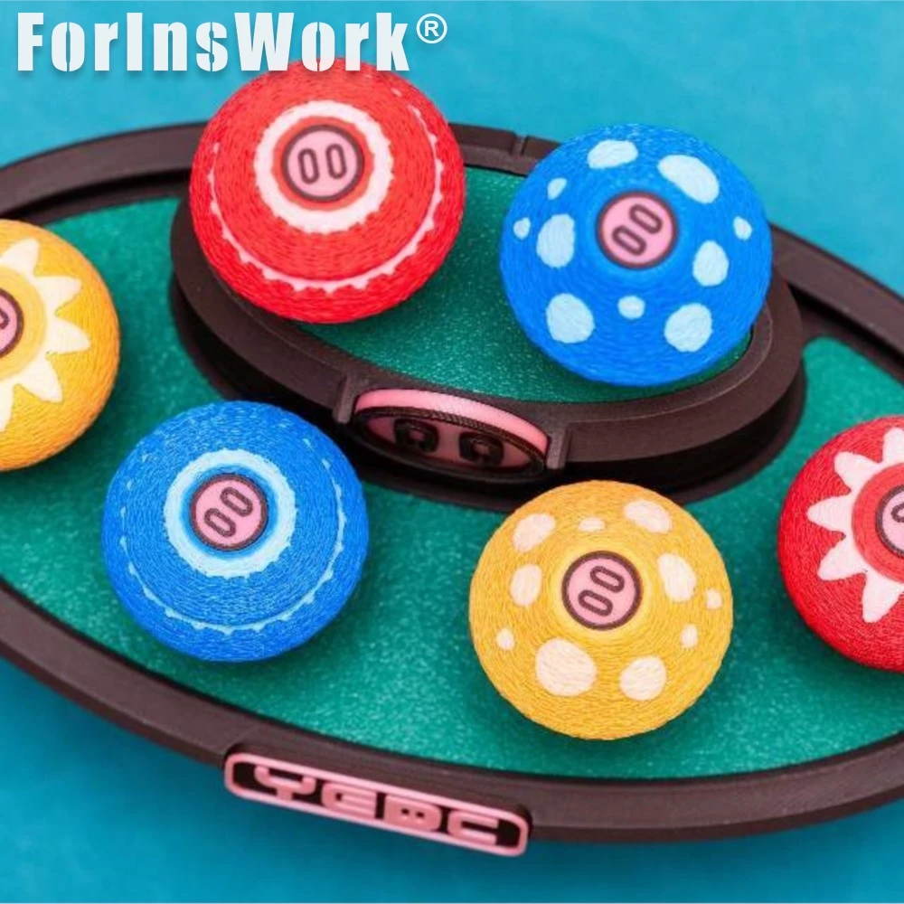 Présentoir géant de cochon de jouets périphériques YEDC et un ensemble de six présentoirs de champignons