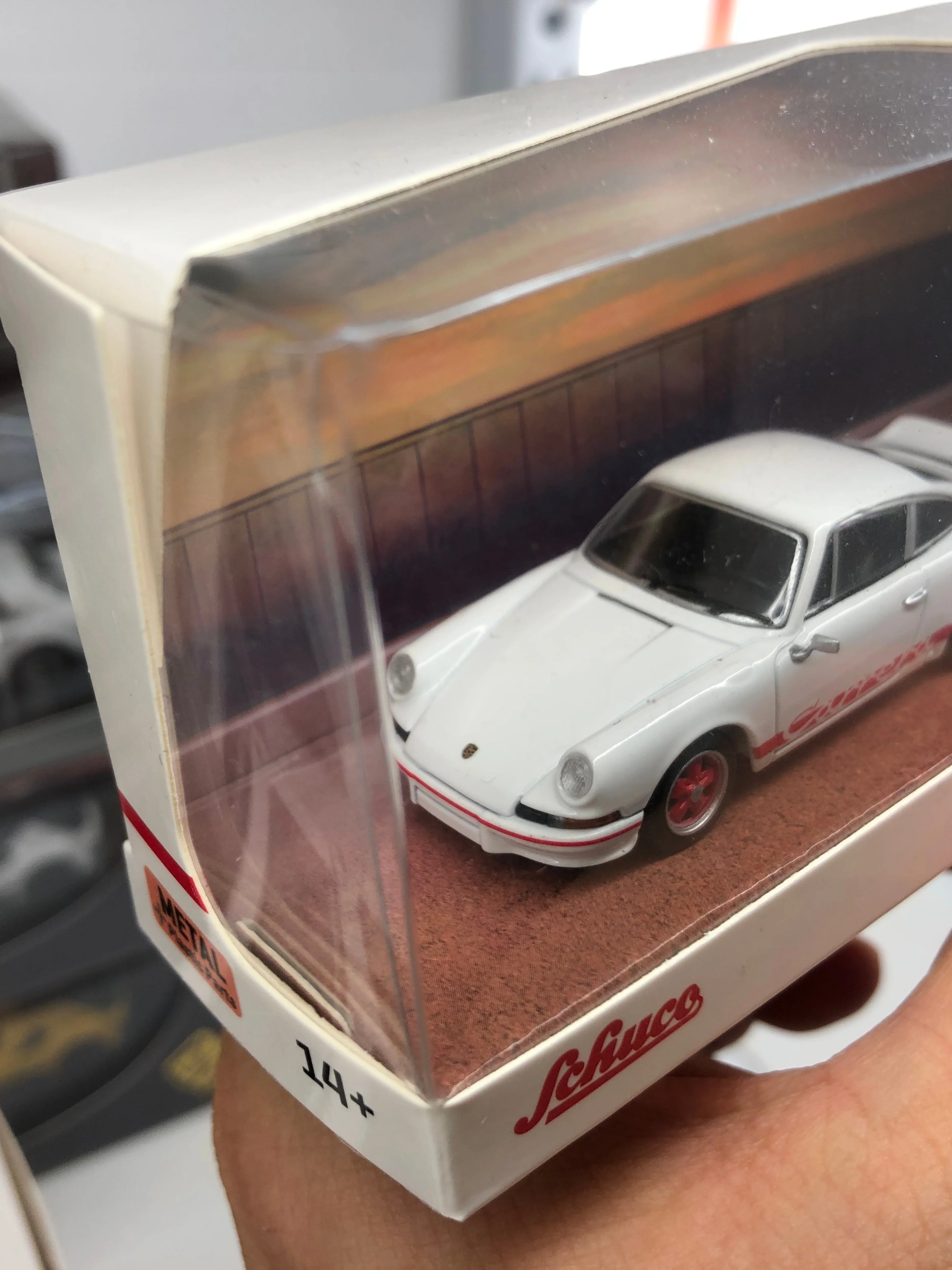 

Schuco 1:64 911 RS 2.7 Lightweight Diecast Model Car Collection Limited Edition Alloy