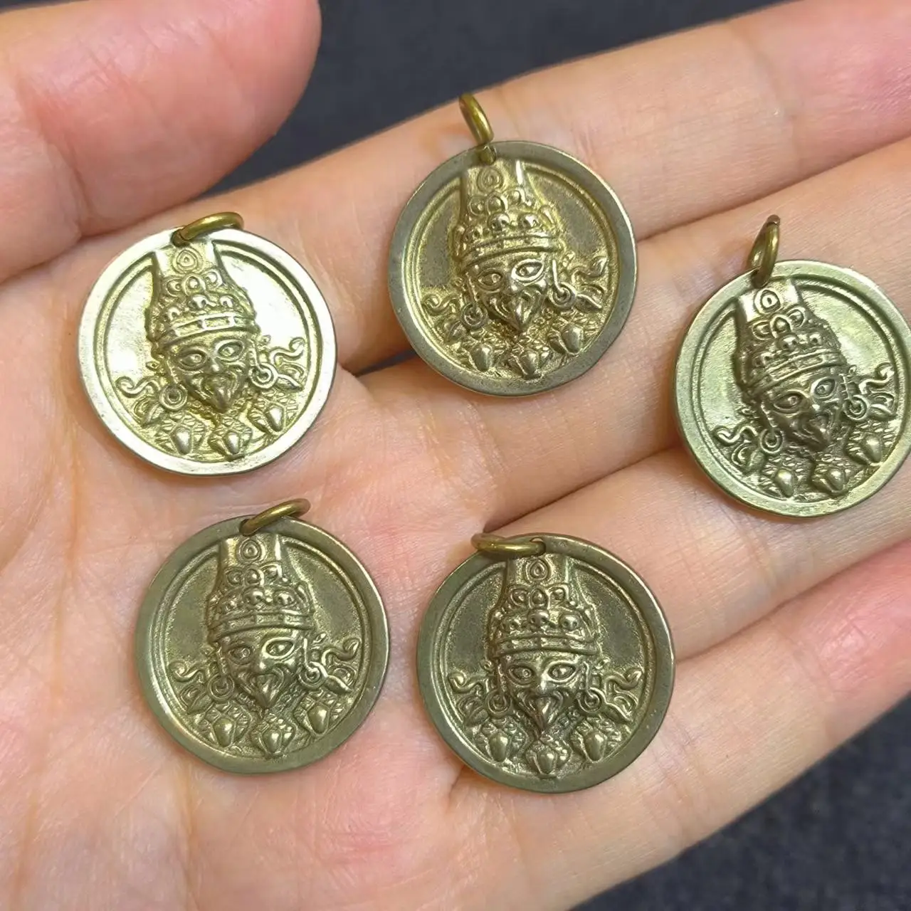 10pcs/lot Zakiram round plate pendant wholesale Pure brass Vajra pestle Ethnic style Necklace accessories peaceful amulet taki