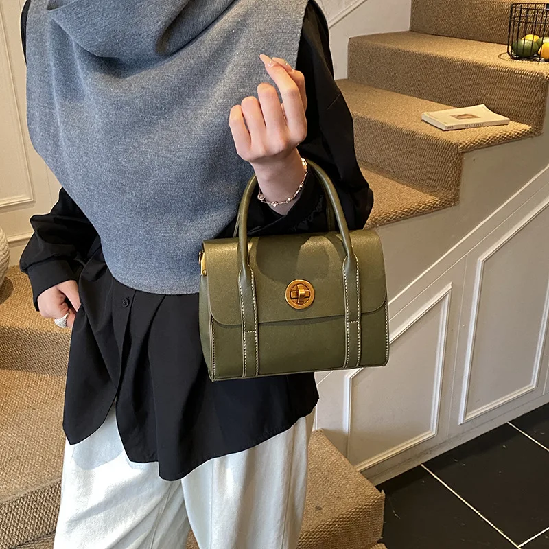 

Винтажная сумка-подушка 2025 года, просторная женская сумка-тоут, роскошный кошелек с верхней ручкой, минималистичная сумка «день-ночь», текстурированный слинг