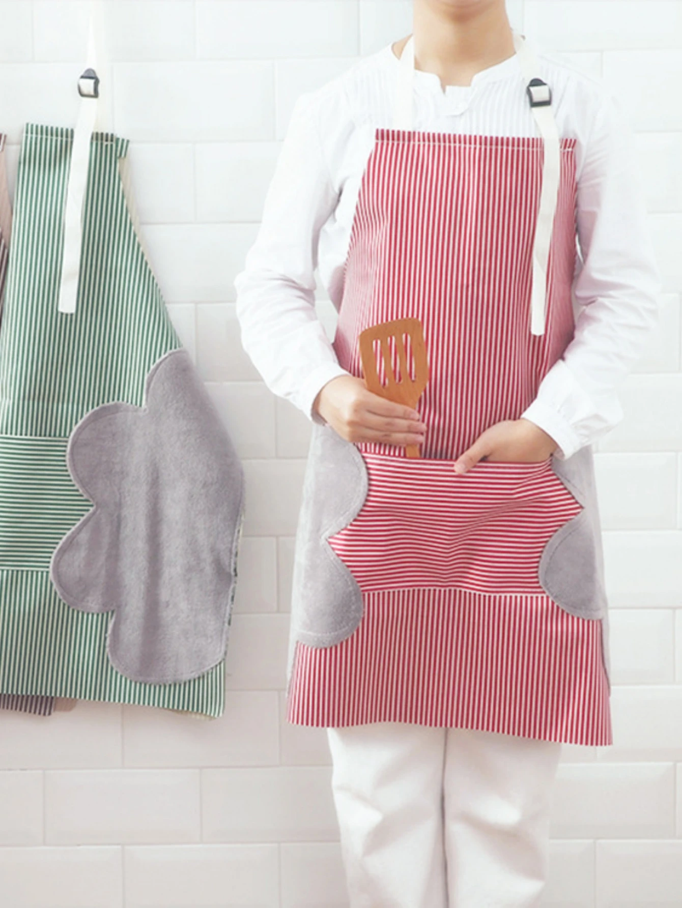 1PCS Women\'s Apron, Suitable For Women\'s Waterproof Kitchen Apron, With Pockets, Flannel On Both Sides For Easy Hand-Wiping