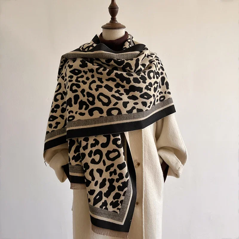 

New 2024 Women Scarf Luxury Autumn Winter Warm Vintage Leopard print Scarve Pashmina Mujer Femme Foulard Bufanda