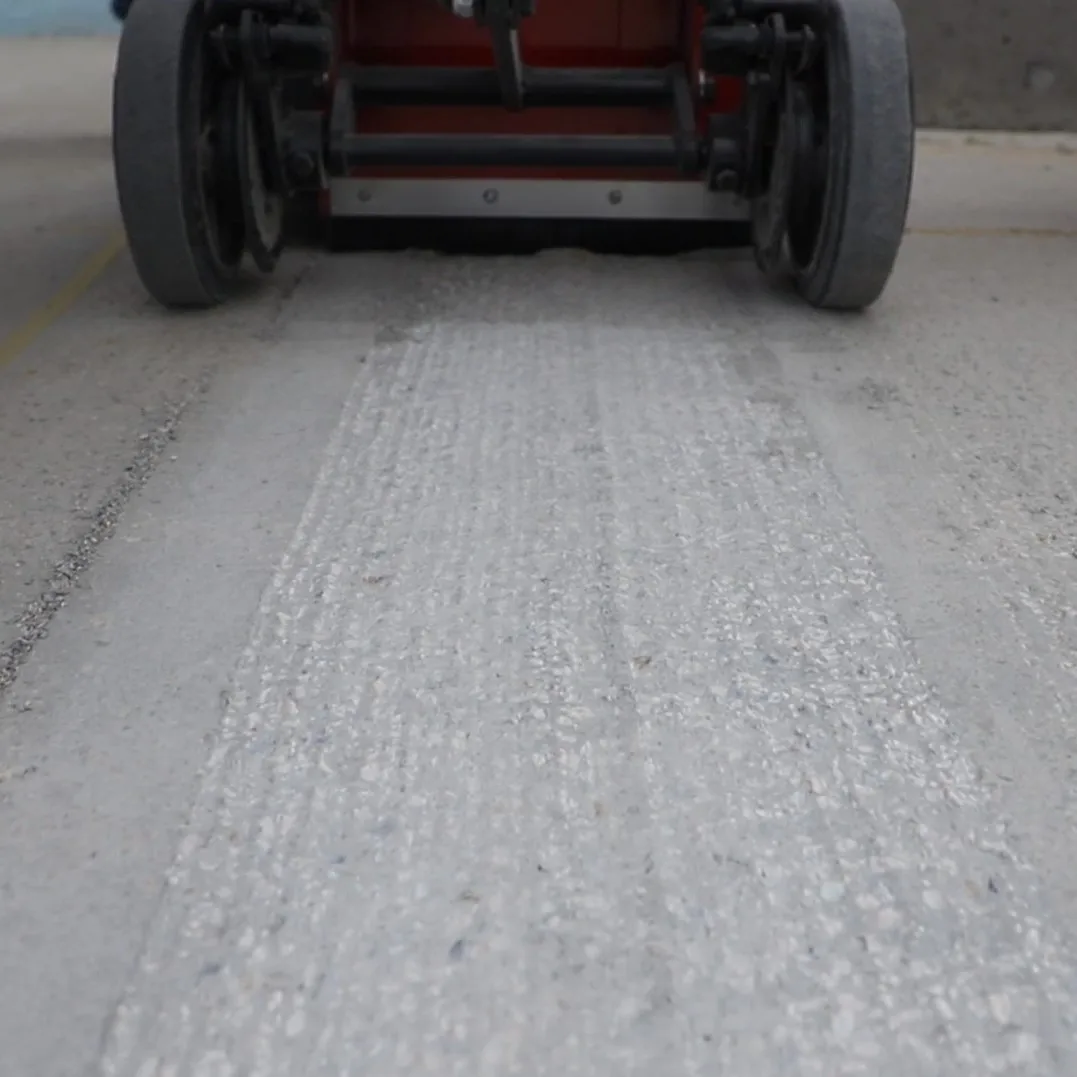 Frezarka ręczna / wertykulator do podłóg betonowych do budowy drogów