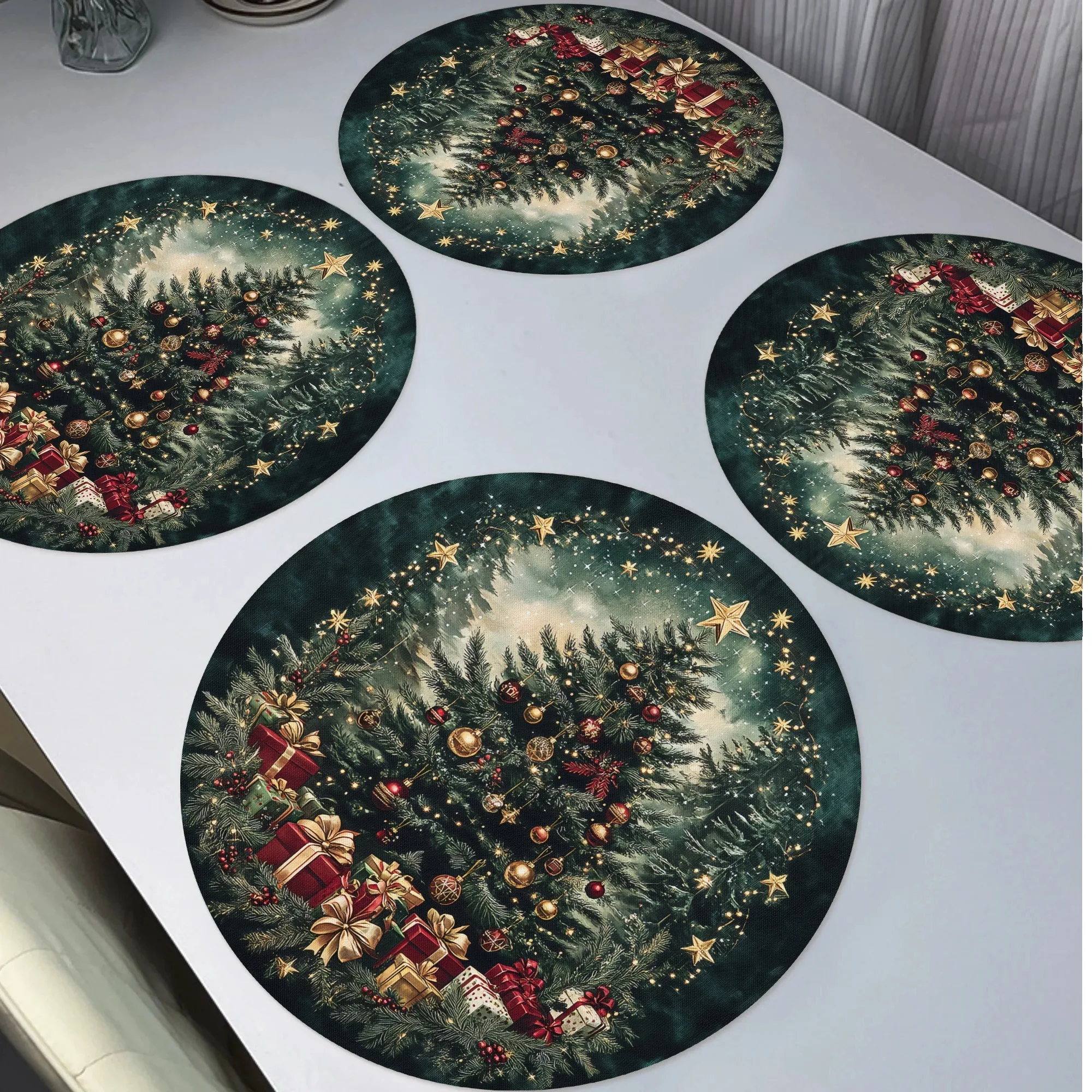2/4/6/8Pcs Christmas Tree Snowflake Placemats Christmas Tree Decoration Table Mats Single-Sided Round Shape Suitable for Family Dinner Decoration and Gifts