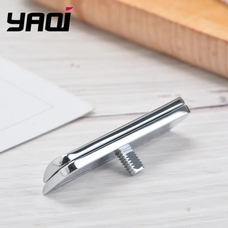 رأس ماكينة حلاقة آمنة للرجال من YAQI Excalibur بحافة واحدة بلون كروم