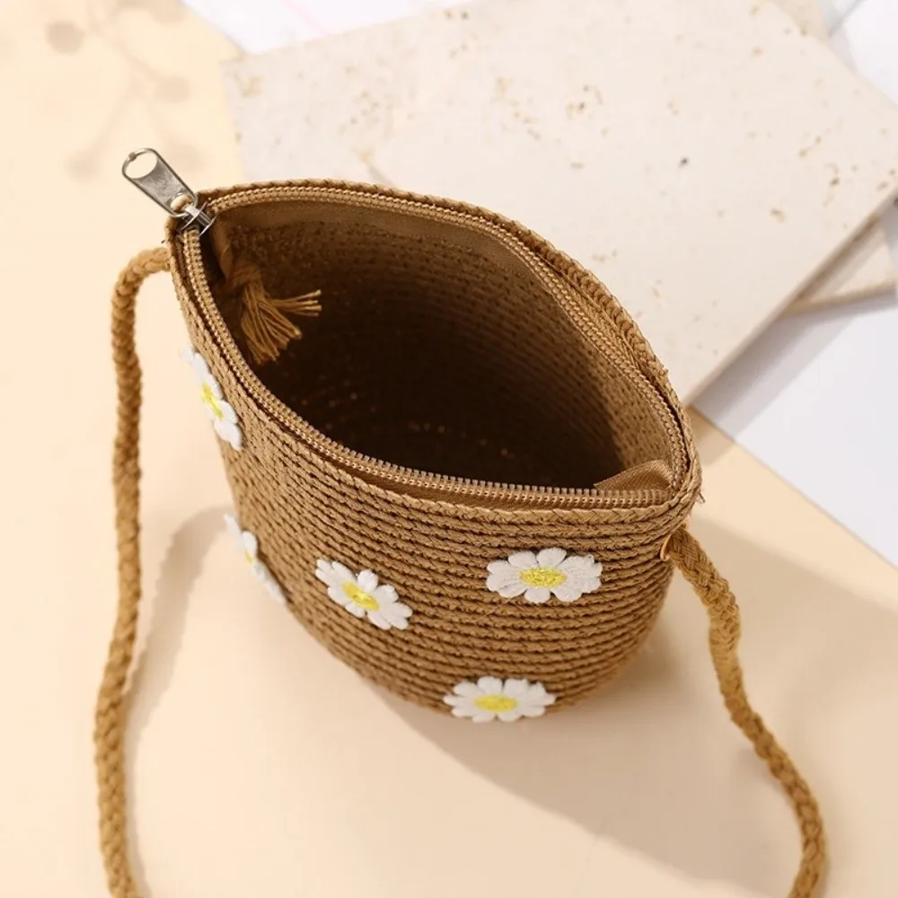 Creative Small Daisy Straw Bag Woven Shell Shape Shoulder Bag Handmade Handbag for Children Girls
