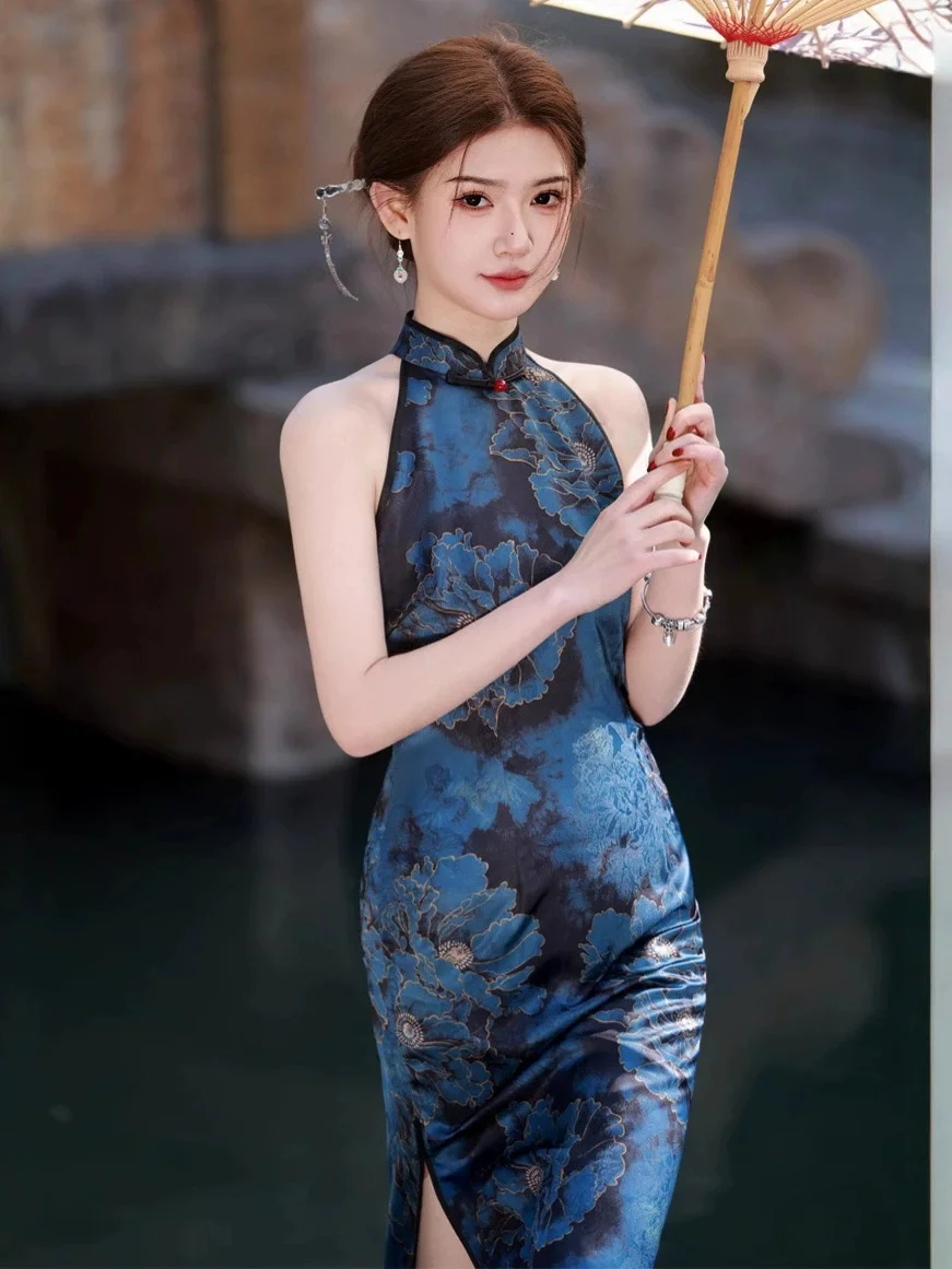 

2025 Spring/Summer New Single layer Hanging Neck Jacquard Cheongsam New Chinese Style Cheongsam
