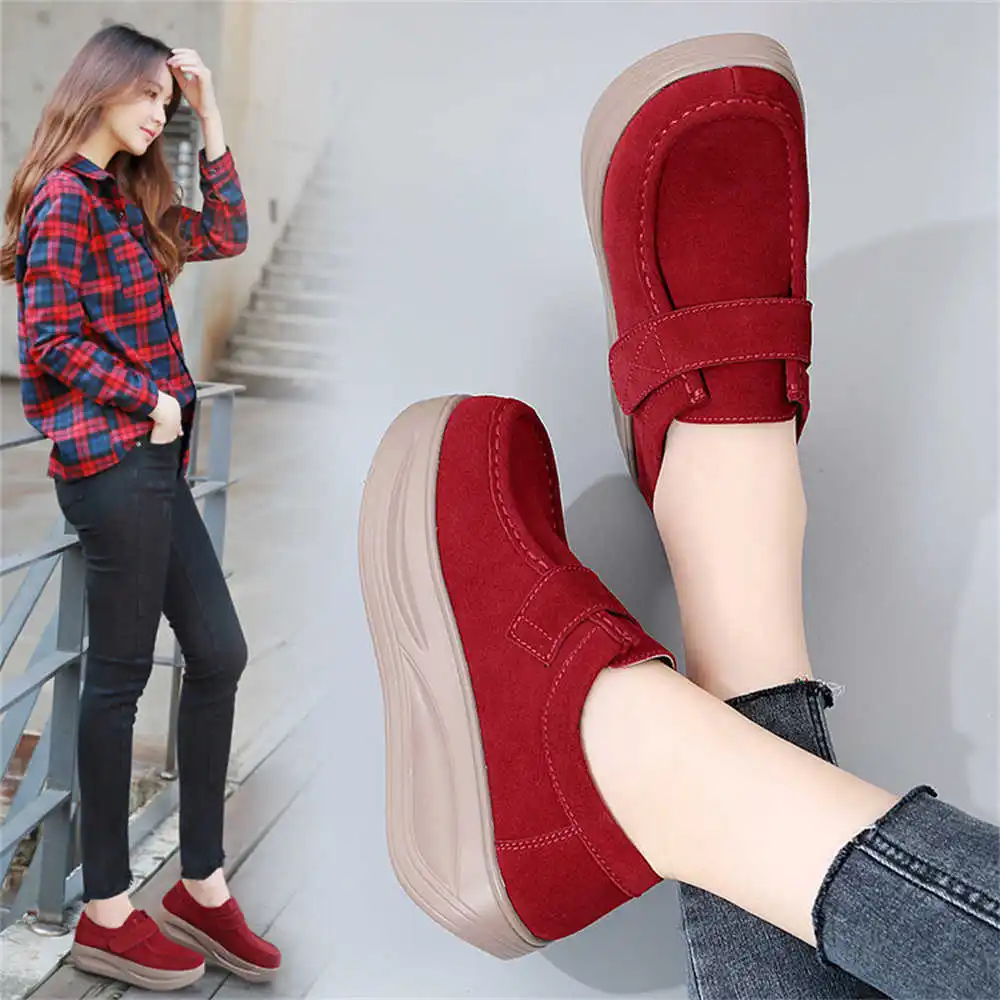 Zapatos de plataforma sin cordones para mujer, botas rojas vulcanizadas de verano, zapatillas deportivas de otoño