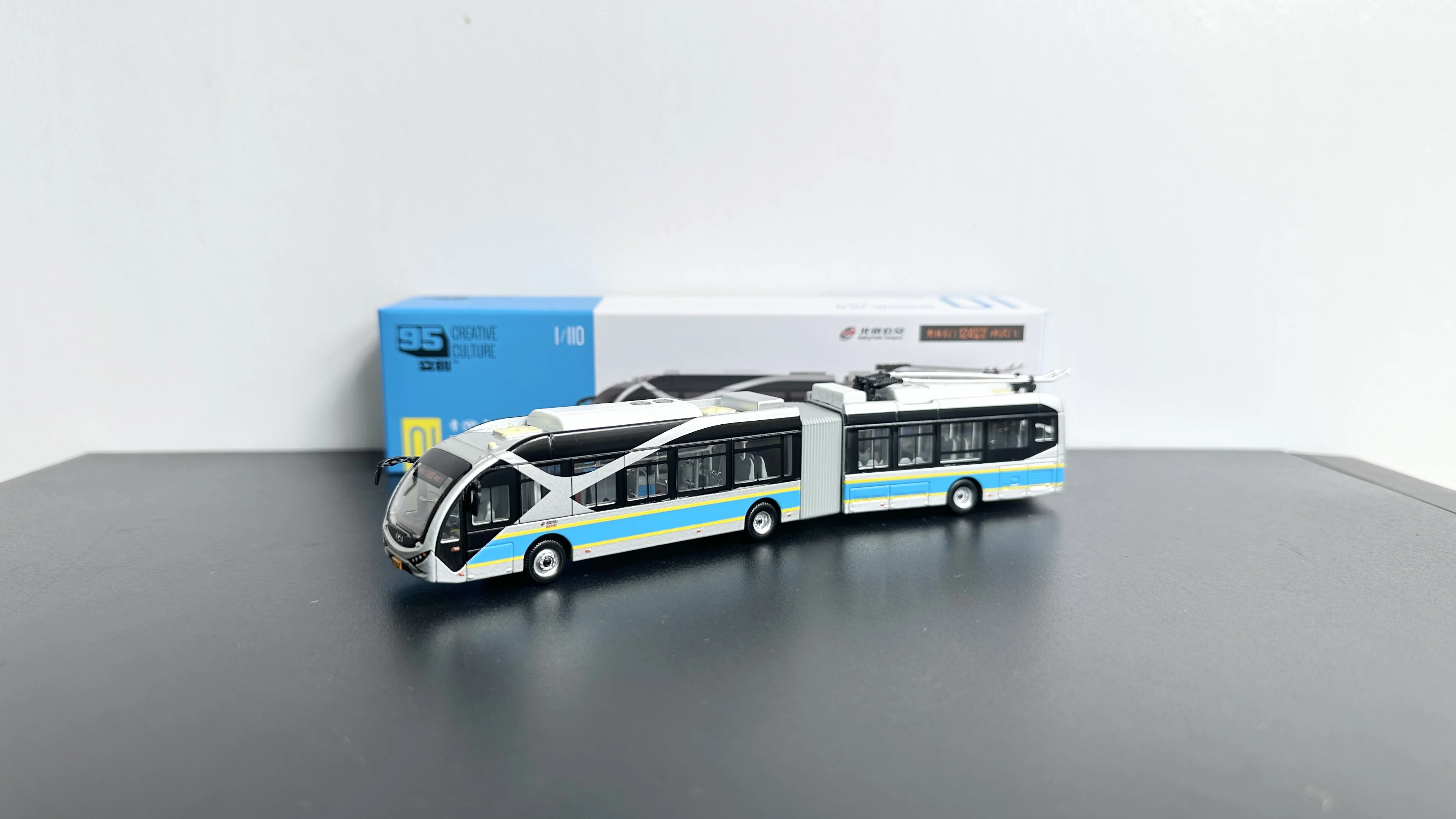 

95, товары 1:110, молодежная модель BJD-WG180N 124, шарнирный тролейбус, автобус, имитационная модель