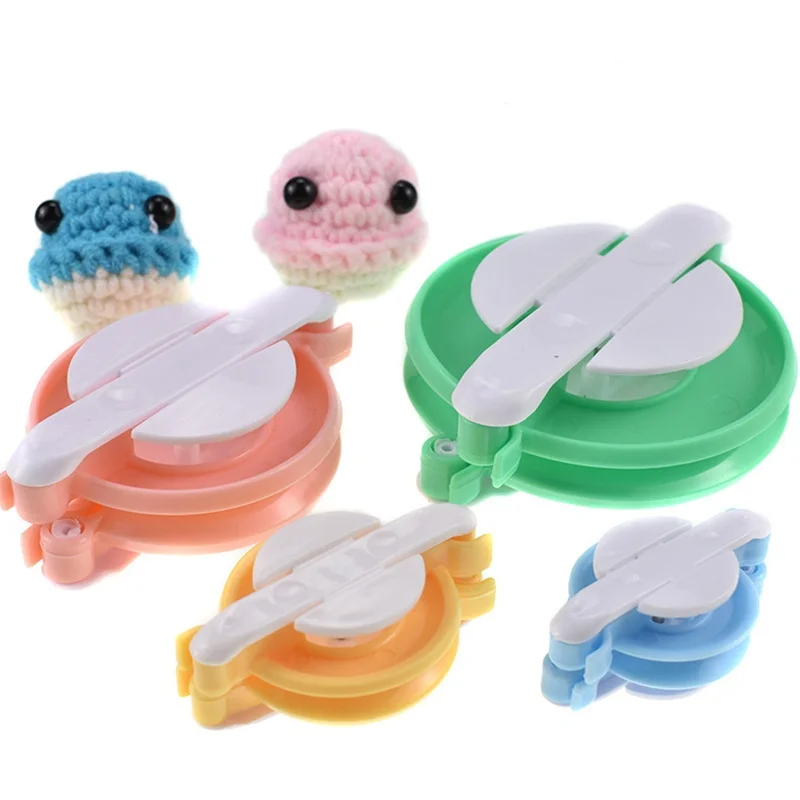 4pcs Woolen Ball Maker Hat  Scarf Fluff Ball Handmade Knitting Tool DIY Yarn Weaving Round  Ball Maker Sewing Crafts Set