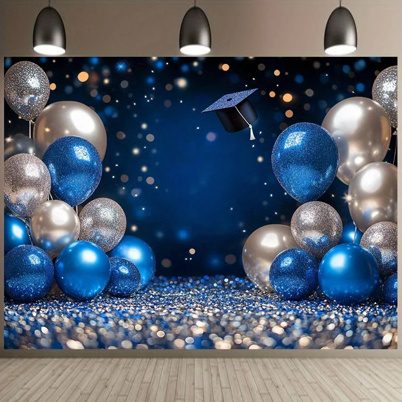 Der Hintergrund der Abschlussfeier 2025 – berühmte blaue und silberne Luftballons, Playboy- und Abschlusskappe-Designs