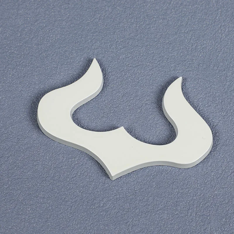 Aangepaste ABS gegalvaniseerde geschilderde plastic borden auto staart belettering afdrukbare onregelmatige naamplaatjes