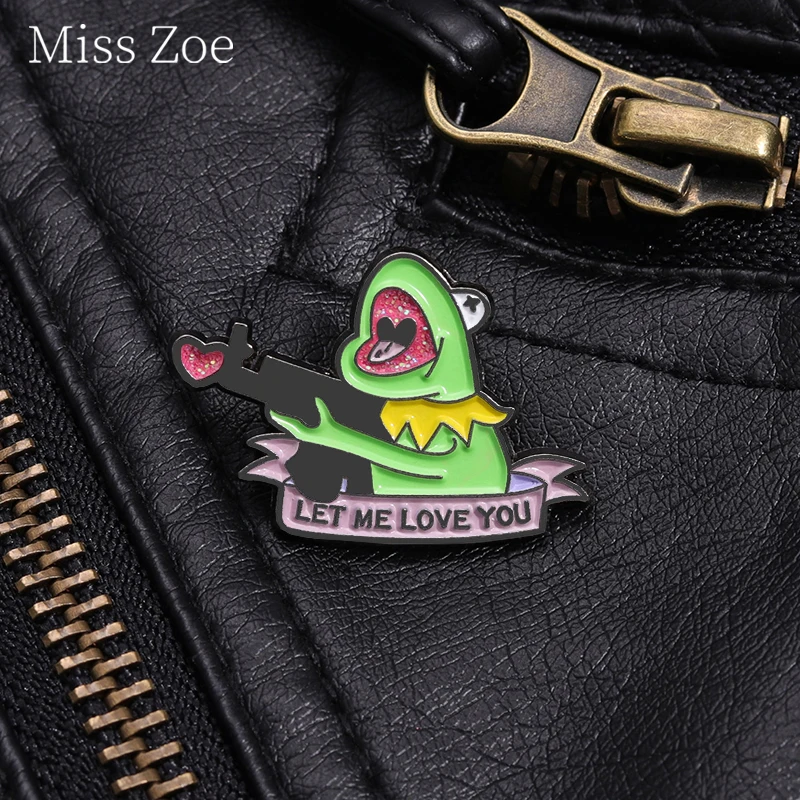 Let Me Love You Frog Enamel Pin Pink Heart Transmit Brooches Lapel Backpack Badge Sniper Animals Jewelry Gift For Kid Friends