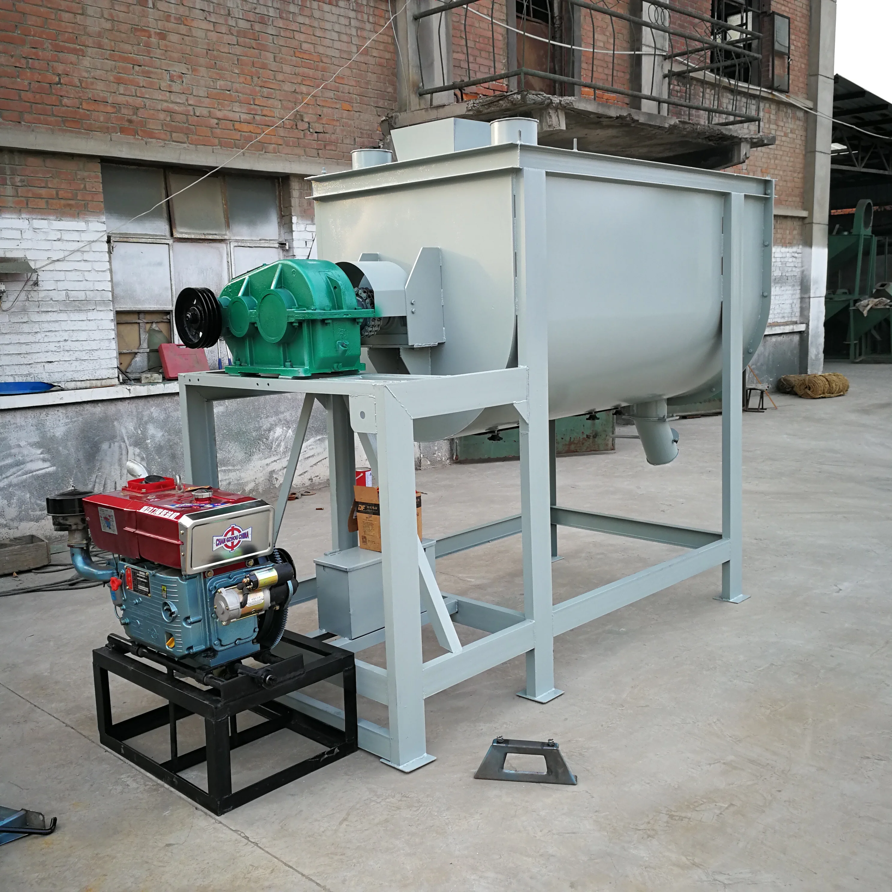 Industrial Animal Feed Mixer Machine Horizontal Ribbon Blender for Poultry Livestock Farm Professional Feed Mixing Equipment