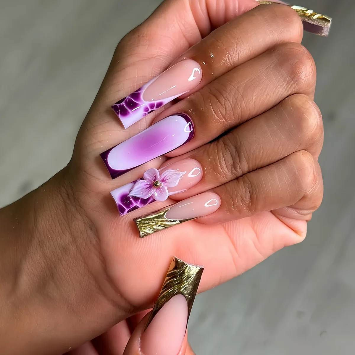 24 pçs rosa imprensa em unhas diamante cobertura completa dicas de unhas design flor longo quadrado bonito arco unhas falsas acabado caixão unhas falsas
