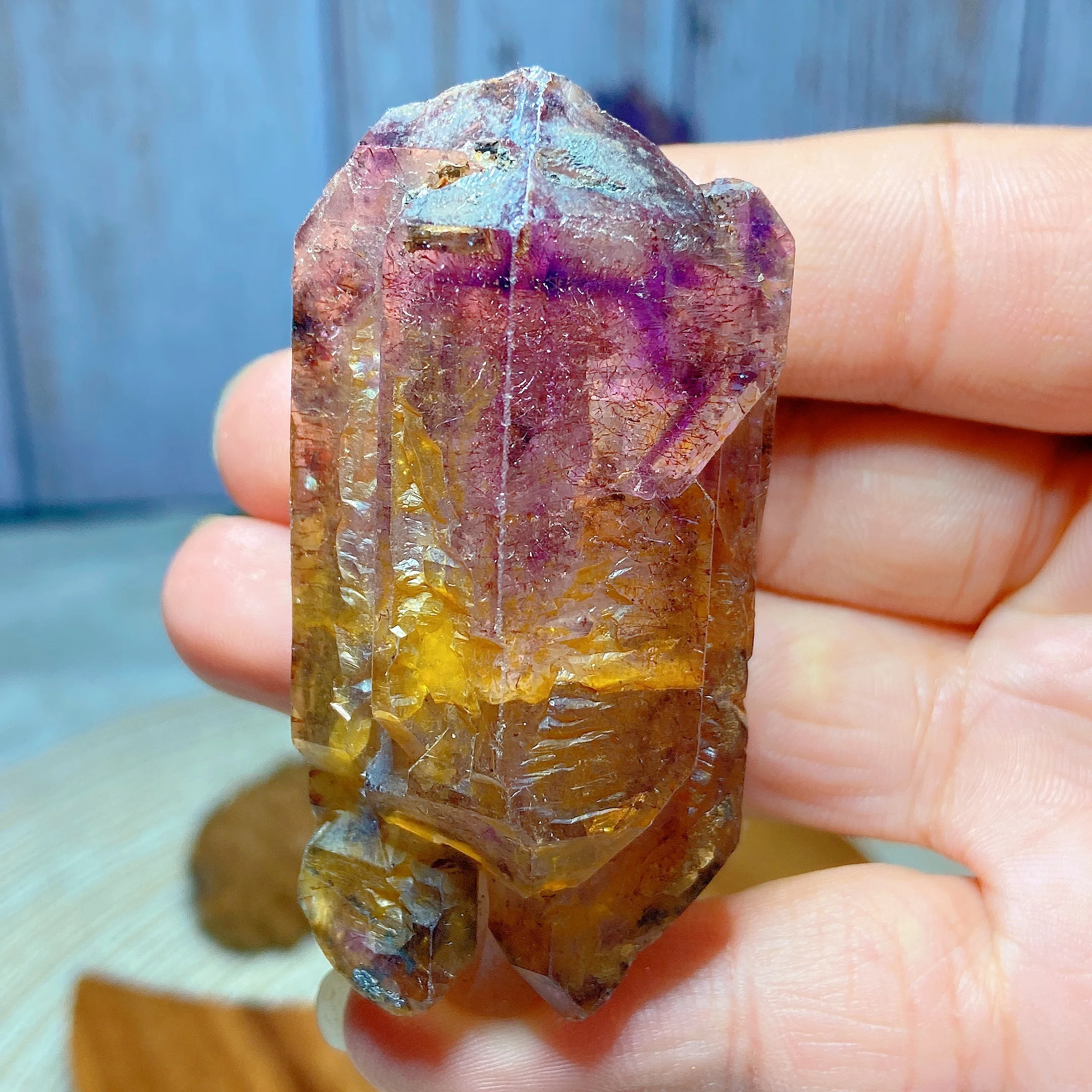 

Natural Crystals Super Seven Specimen Raw Point Gemstones Rainbow Mineral Ore Energy Home Decorations Room Decor Gift Crystal