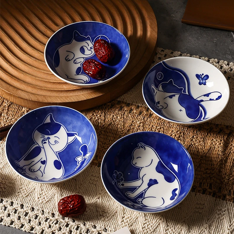 YWDL 4pcs Deeper Cat Ceramic Sauce Dish Set Cute Cartoon Soy Sauce Seasoning Household Tableware Dip Dish Sushi Sauce Snack Dish