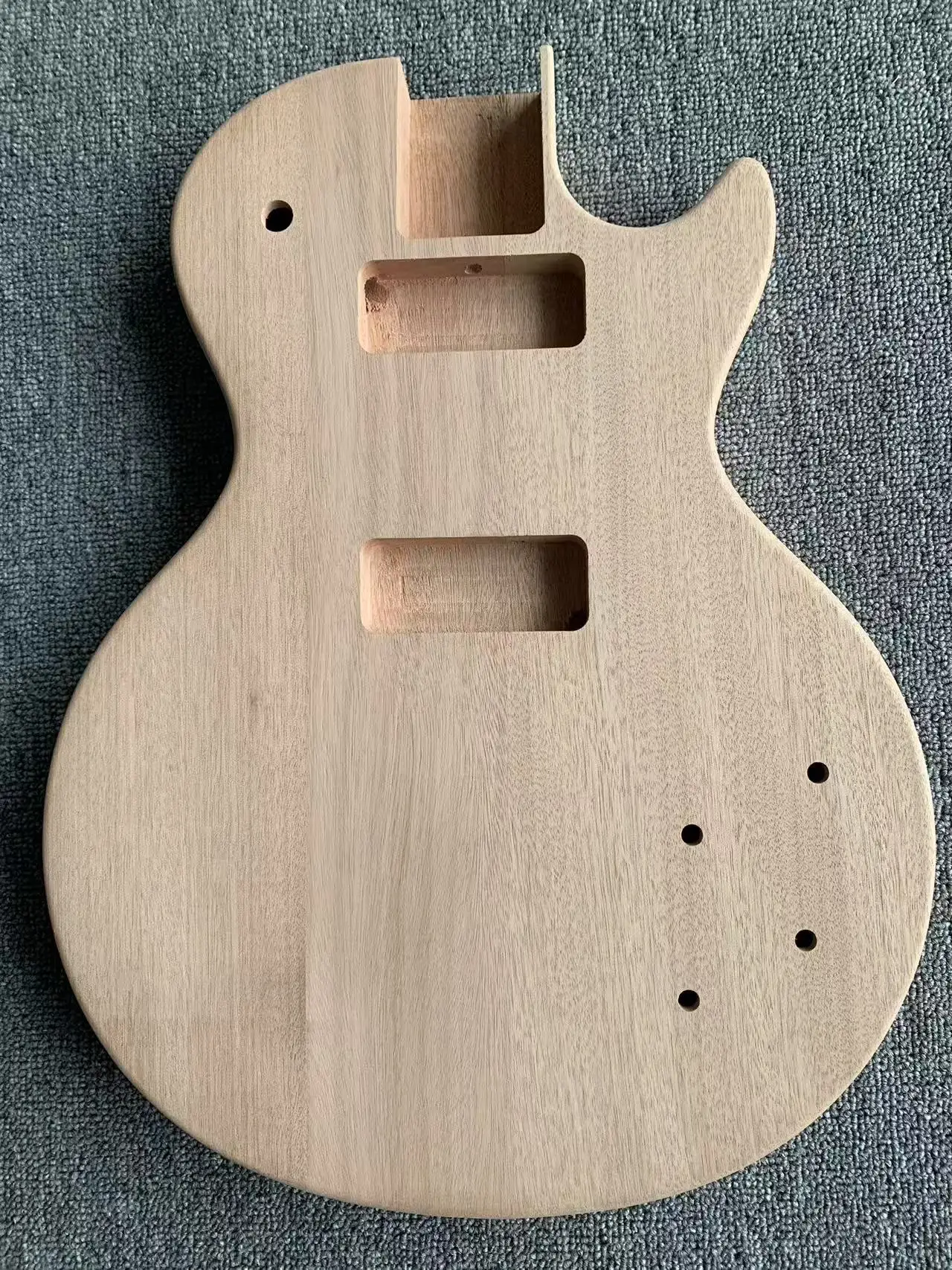 Hochwertige 22-Bünde-E-Gitarre zum Selbermachen