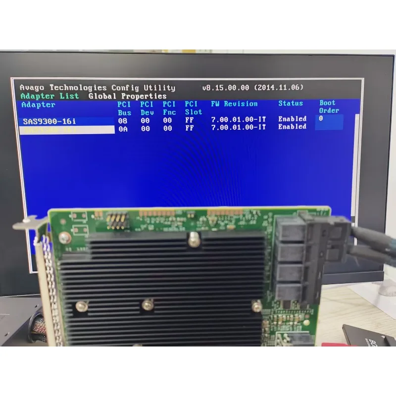 

LSI SAS 9300-16i 12GB/S HBA BUS ADAPTER CARD IT Mode 4*SFF-8643 SATA Cable