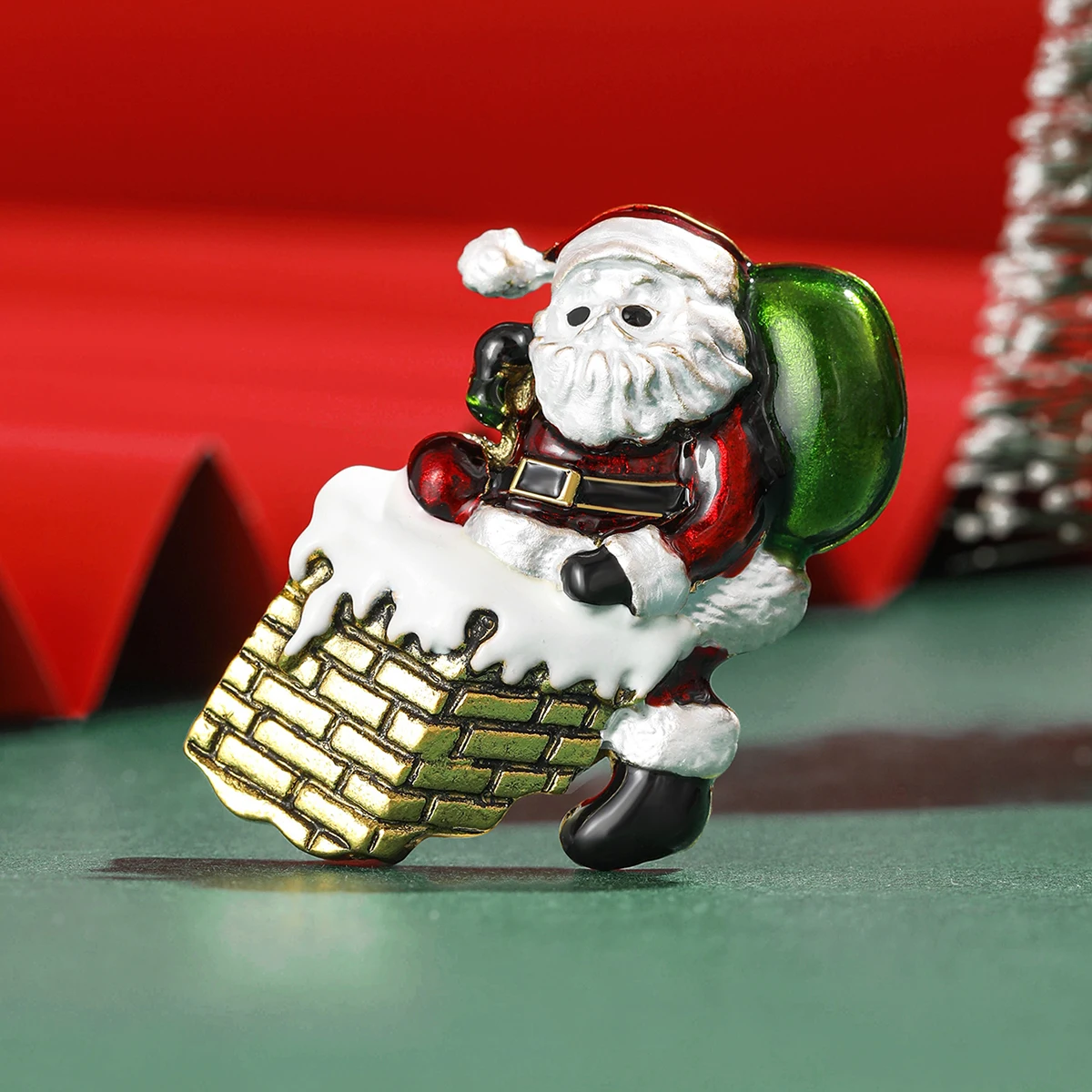 

Christmas Vintage Women's Brooch Santa Claus Pin Christmas Gifts Accessories