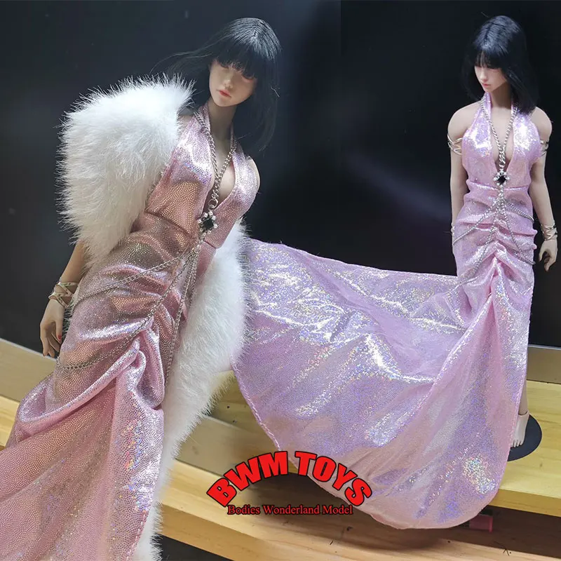 

Платье-накидка без рукавов с открытыми плечами и ультрадлинным подолом, с белым меховым воротником, в масштабе 1/6, для 12-дюймовой фигурки солдата-женщины.