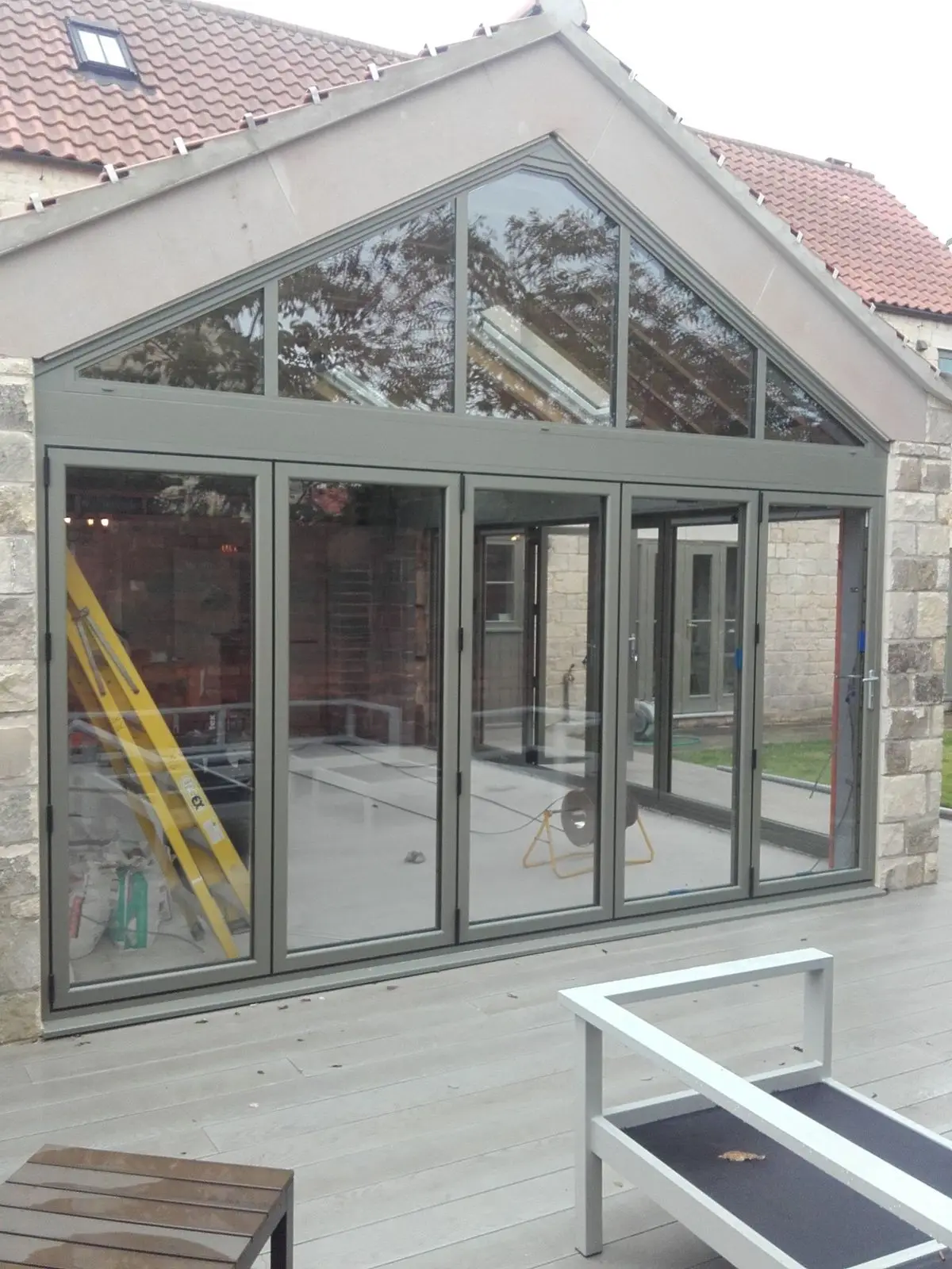 Bi Folding Door Aluminum Accordion Folding Doors Customized Design Tempered Glass Insulation Garden Villa House Accordion Door