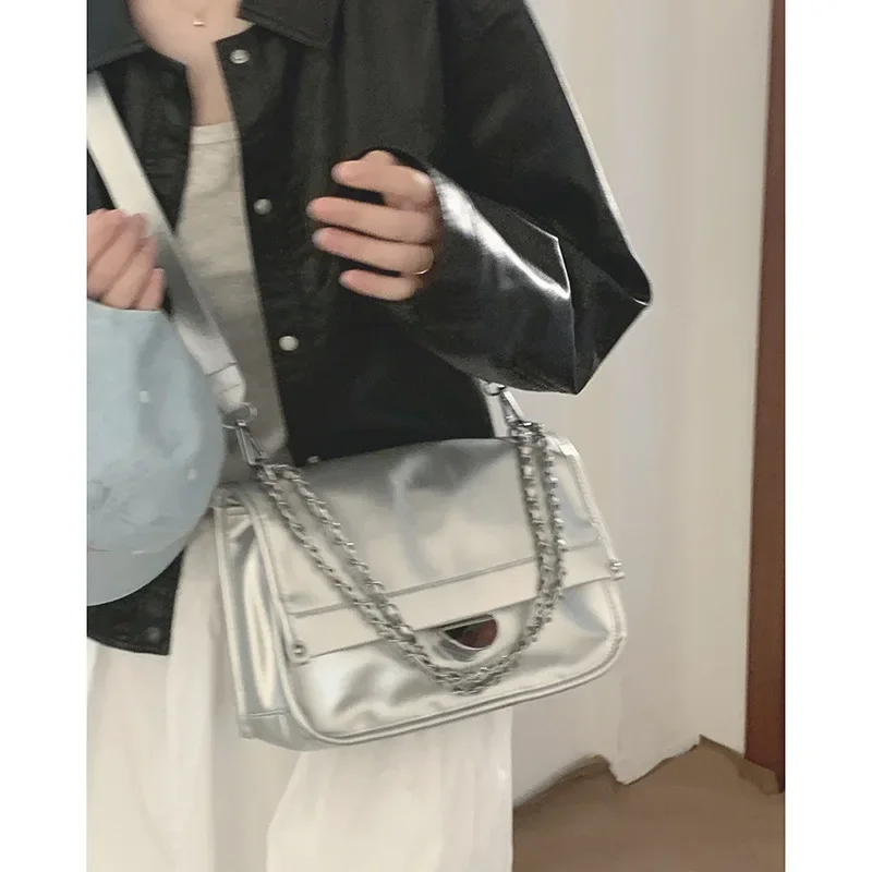 New Trendy Chain Bag With Female Niche Design Large Capacity Single Shoulder Bag Crossbody Cool Underarm Bag