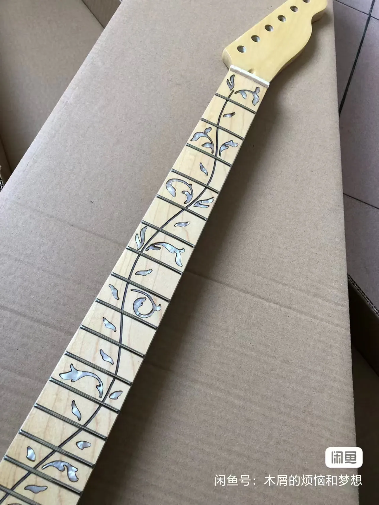 Electric Guitar Neck Maple Fingerboard 7V Tree of Life Mosaic Single Shake 22 Pieces Vintage Style Guitar Parts