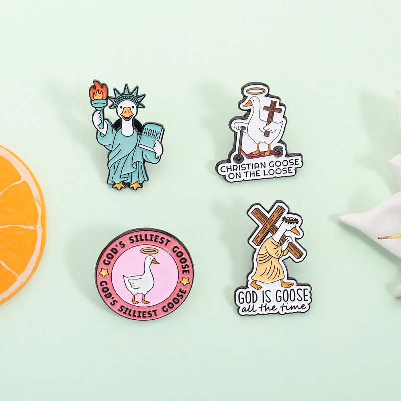 Христианский-гусь-на-свободной-эмалированной-булавке-забавная-брошь-honk-meme-рюкзак-с-лацканами-забавный-религиозный-значок-с-гусем-ювелирные-аксессуары