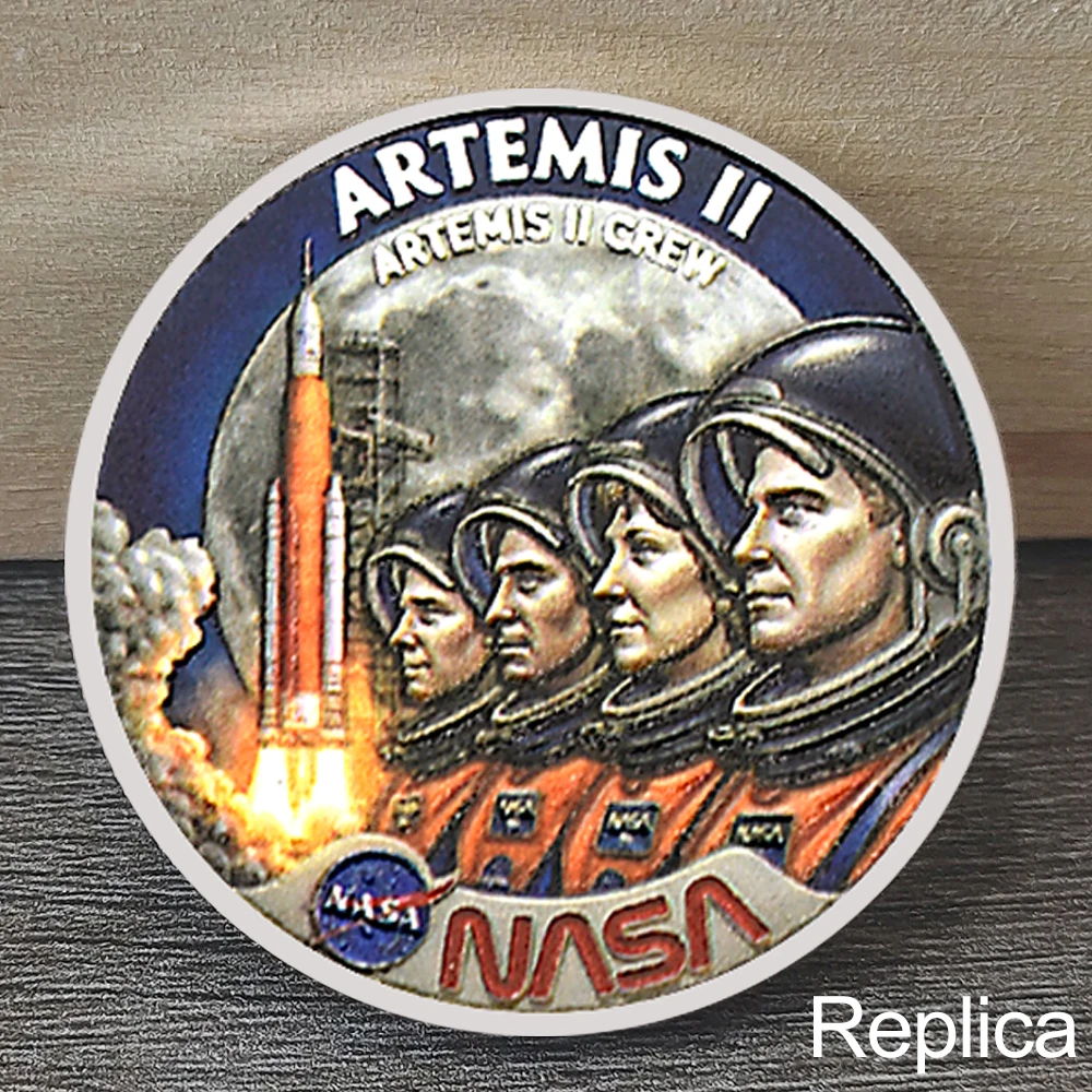 NASA Artemis II Commemorative Coin- First Crewed Lunar Flyby in Over 50 Years，Commemorative Collectible for Space replica