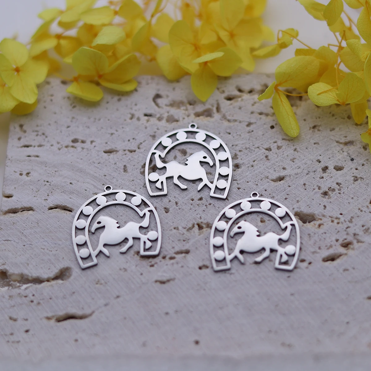 3 قطع U-شكل حدوة الحصان سحر قلادة DIY الحرفية قلادة أساور صنع المجوهرات الحصان الحيوان الفولاذ المقاوم للصدأ المواد المعدنية #3