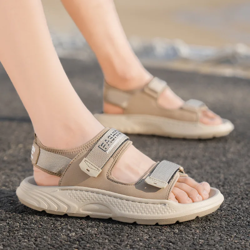 

Новинка лета 2024, мужские спортивные сандалии на открытом воздухе, дышащая и удобная пляжная обувь с мягкой подошвой для прогулок по воде, пляжная обувь для отдыха