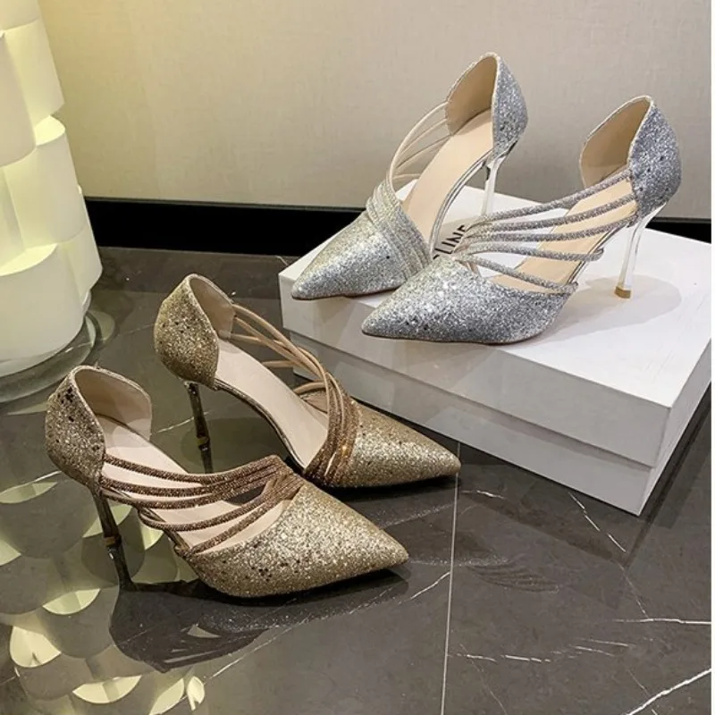 Damskie buty na wysokim obcasie z cienkimi obcasami 2024 New Glitter Water Diamond Hollow Sexy Pointed Single Shoe Gold Large 43 High Heels Woman