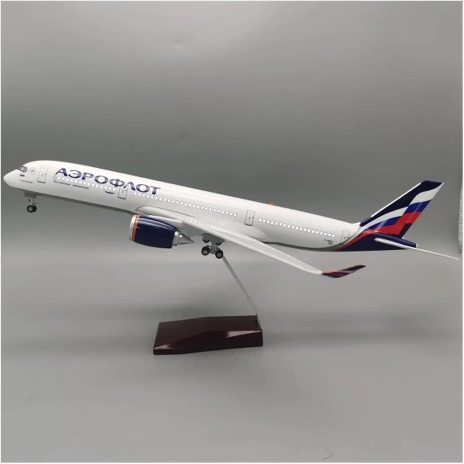

47CM 1/142 for Airbus A350 Russia Airways Airplane Model Diecast Resin Plane Reception Area Ornament Suitable for Gift Giving