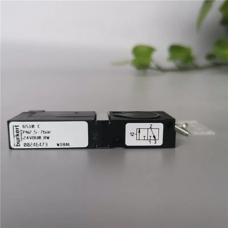 2025.4Burkert6510 C PN2.5-7bar 24VBU 0.8W صمام جزيرة الملف اللولبي 00246473   الطلب