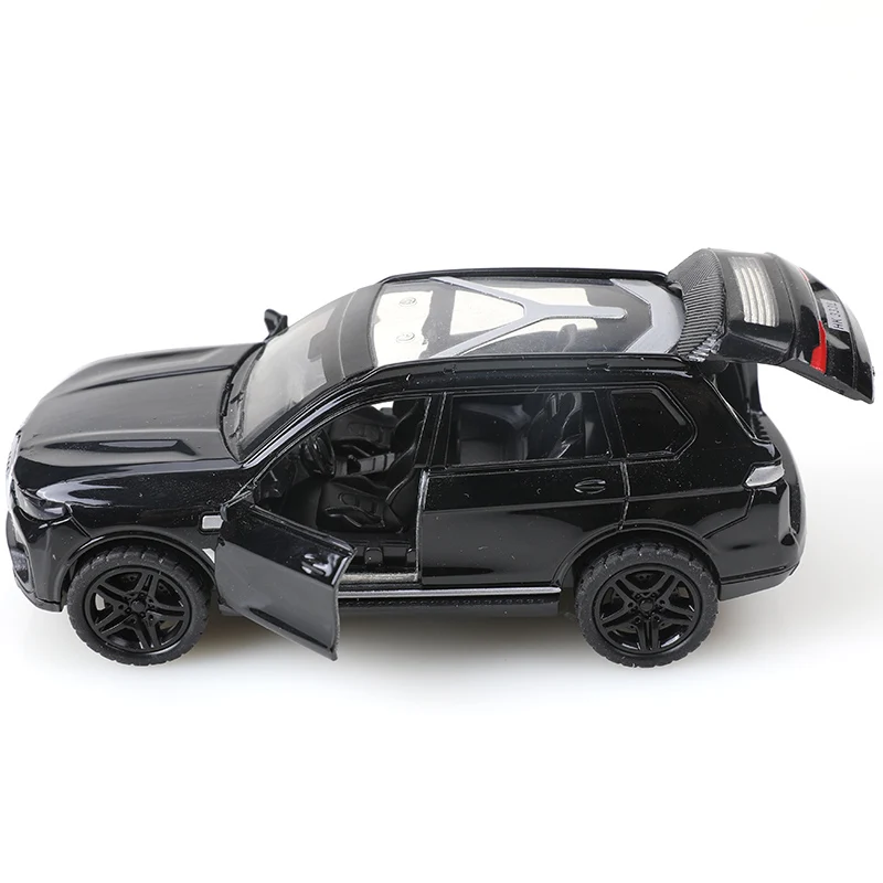 (Verpackt) 1/36 Maßstab Replikat X5 Offroad-Spielzeugauto-Modell, Druckguss-Metall, Jungenspielzeug, Drei Türen können geöffnet werden, Rückziehfunktion. – Detail 2