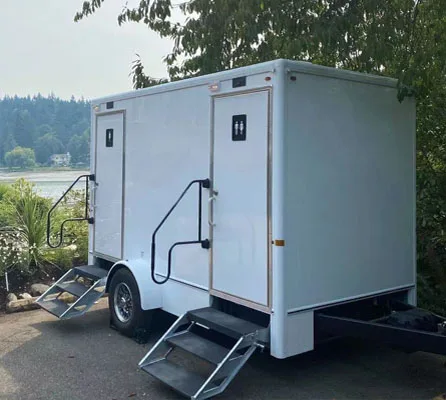 Outdoor Luxury Portable Shower Bathroom Trailer Camping Restroom Trailer Caravan VIP Mobile Toilet Trailer