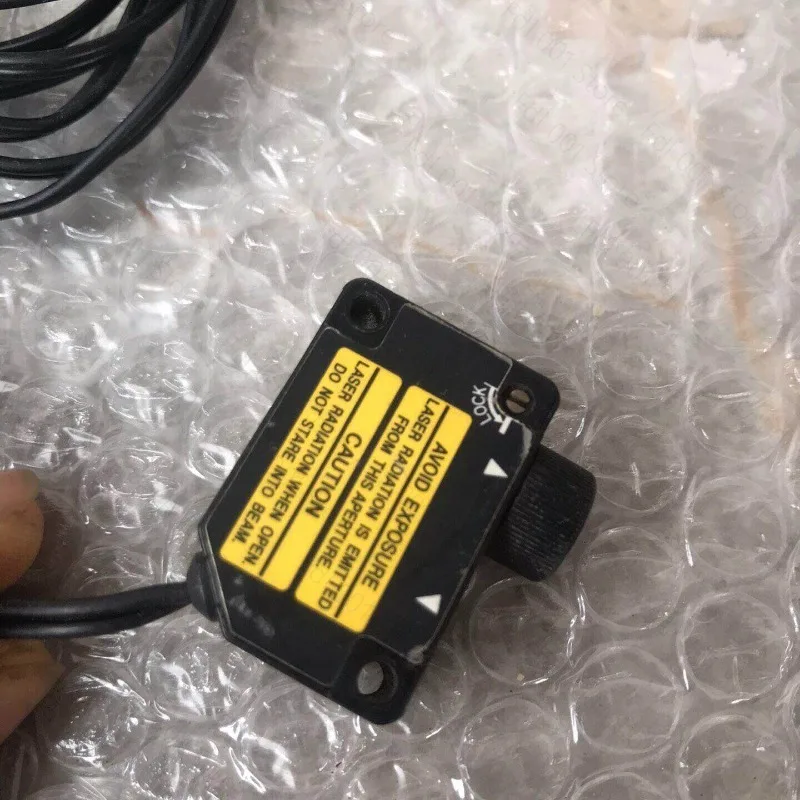 Reflective Laser Sensor Head Variable Spot Industrial Position Sensor for Automation