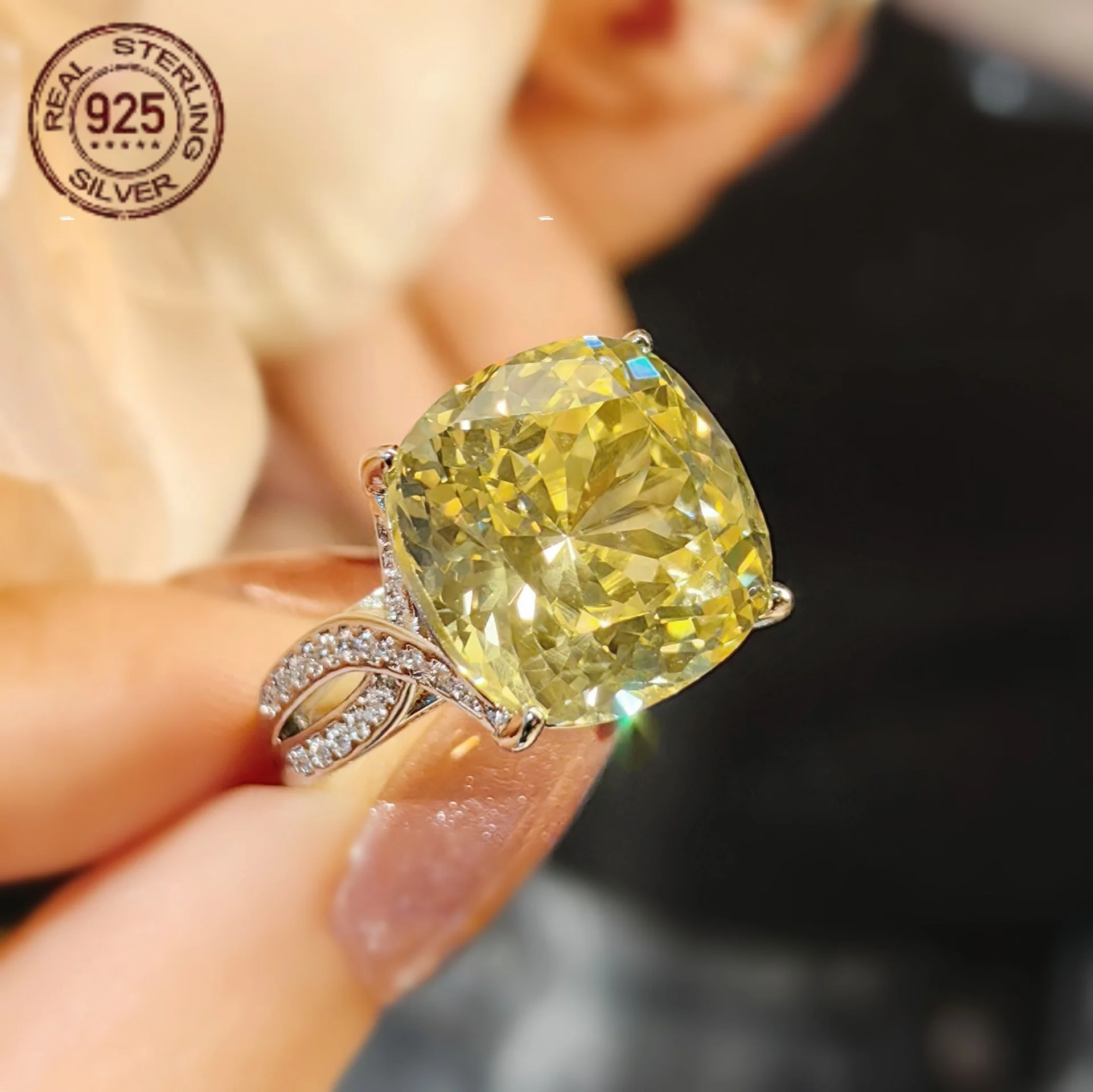 

3.5Ct Cushion Cut Light Goose Yellow Diamond Zircon Engagement Ring 925 Silver Women‘s Luxury Wedding Resizable Rings