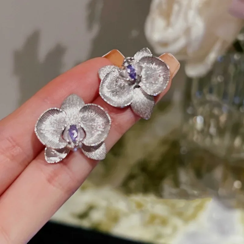 Fresh moth orchid Flower Purple Crystal earrings for women Light Luxury Exquisite wire drawing earings stud  Romantic Jewelry