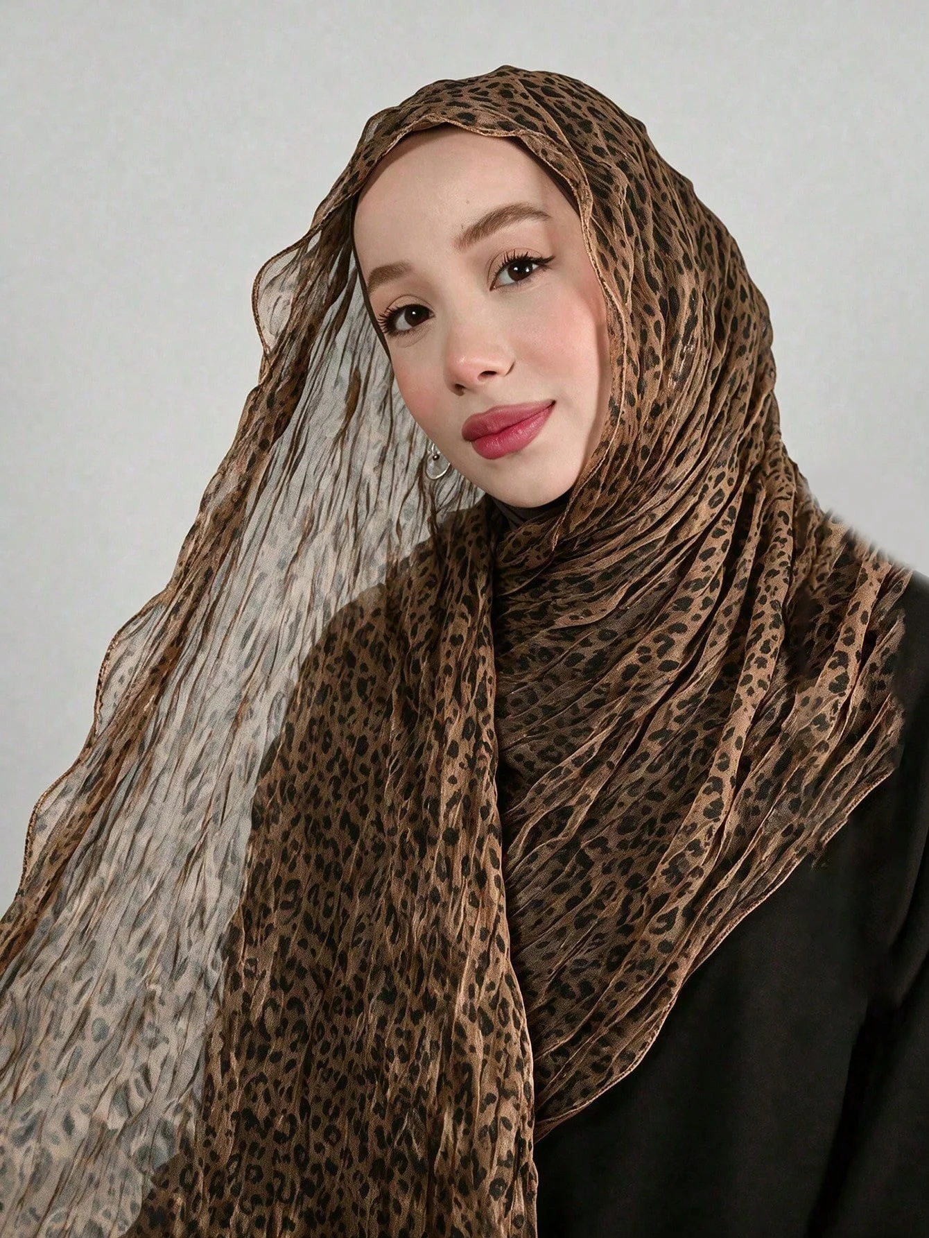 Muslim Leopard Print Hijab Crinkle Fabric Headscarf Wave Edge Long Shawl Soft Breathable Women Islamic Head Wrap