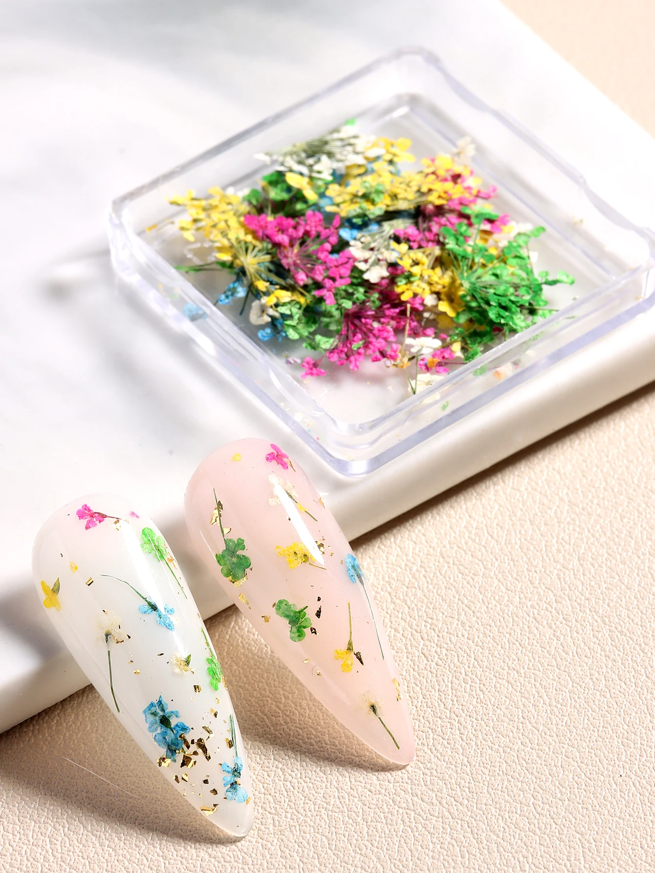 Gemischte Bunte Natürliche Blumen Nagelkunst-Charms Klein-Blau Gelb Rot Fünfblättrige Blume Natürliche Florale Maniküre-Accessoires – Detail 18