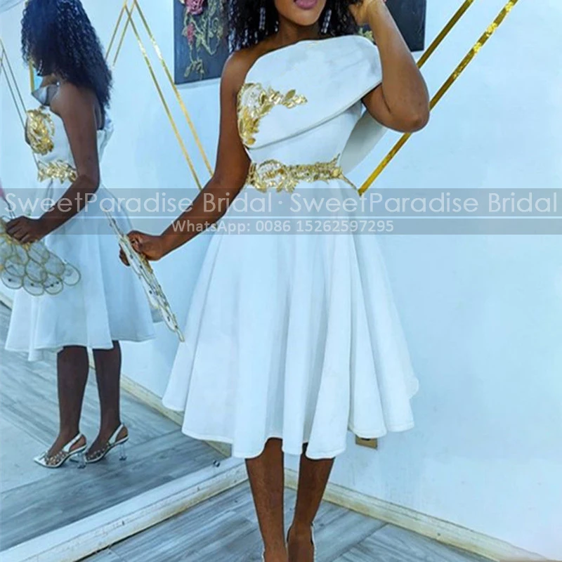 

Customized Short Bridesmaid Dresses Puffy A Line Appliques One Shoulder Sleeveless White Satin Wedding Party Dress For Women