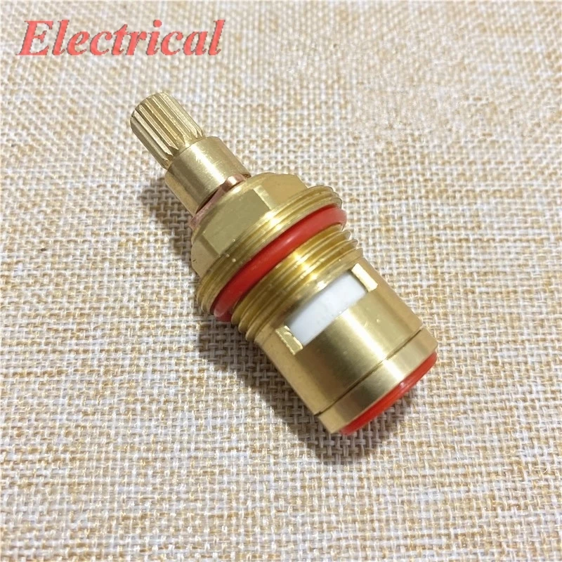 1pc Copper Faucet Handle Cross Plum Blossom Handwheel Antique-style Double-handle Faucet Core Hot / Cold Shower Head Accessories