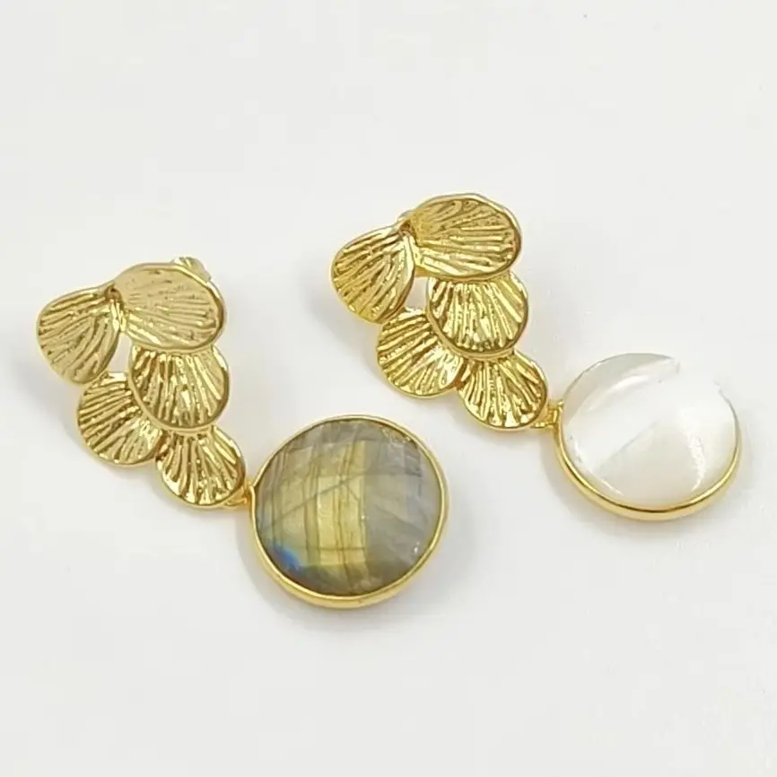 WT-E791 Elegant&Trendy Style 18k Gold Plated Leaft Shape With Labradorite Stone And White Shell Mid-Length Earrings